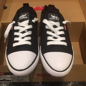 Levi’s “Stan G” sneaker